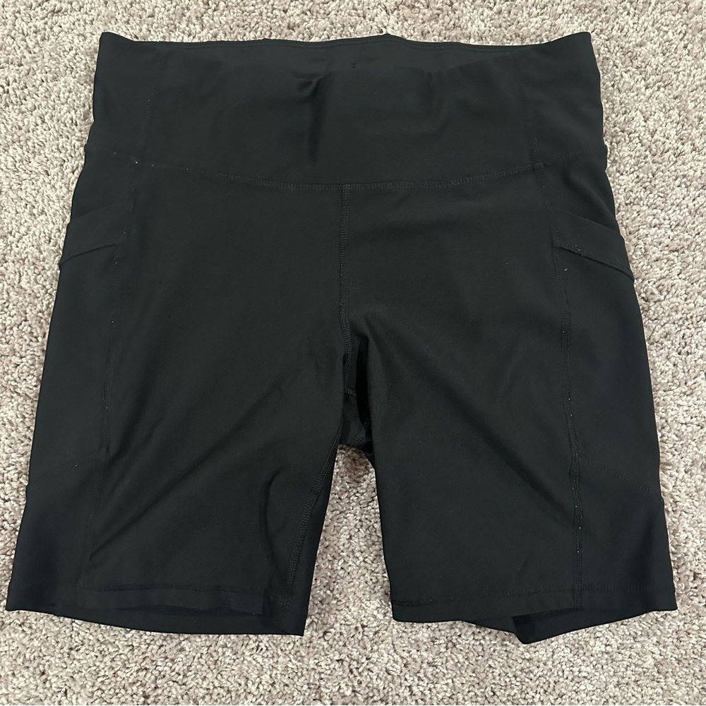 Xersion Black Biker Shorts